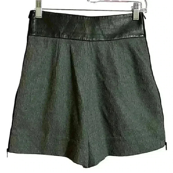 Diane Von Furstenberg Dawn Shorts 0 Grey Casual Luxury Wool Blend Leather Trim - Picture 2 of 9